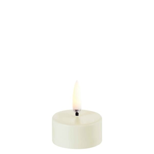 LED Teelicht 400~, Ivory wax, Smooth, Ø 4 x 2,5 cm - Uyuni
